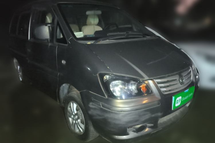 Used FORTHING Lingzhi 2017 V3 1.5L 7-seater Standard Model Front Right 45 Deg