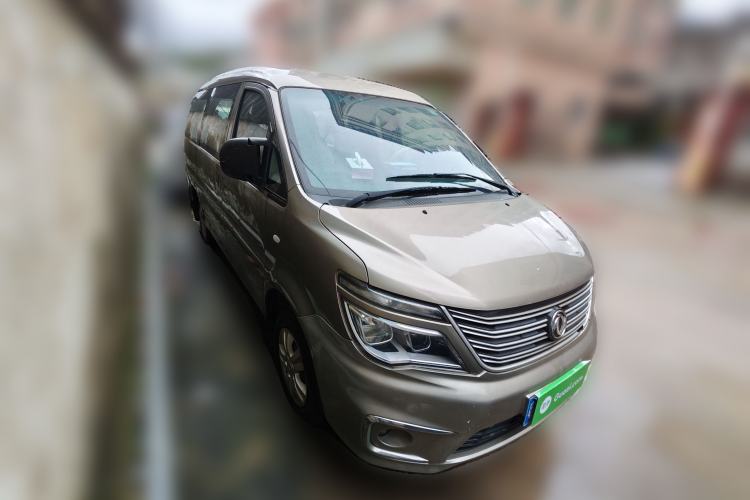 Used FORTHING Lingzhi 2017 M5L 1.6L 7-Seater Standard Model Front Right 45 Deg