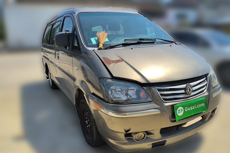 Used FORTHING Lingzhi 2017 M3L 1.6L 7-Seater Standard Model Front Right 45 Deg
