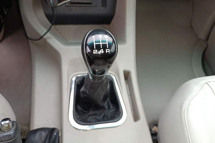 Used FORTHING Lingzhi 2017 M5 1.6L Standard Model Gear Lever