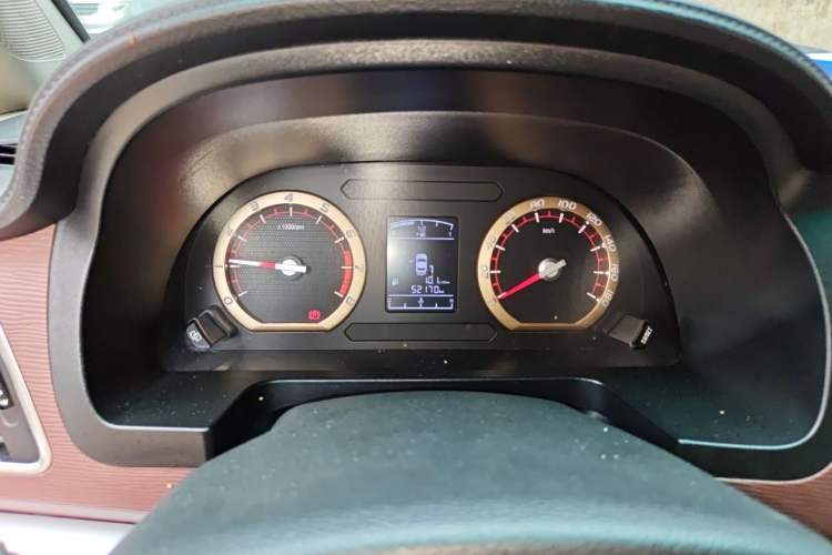 Used FORTHING Lingzhi 2017 M5L 1.6L 7-Seater Standard Model Instrument Cluster