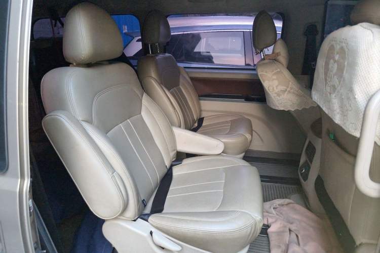 Used FORTHING Lingzhi 2017 M5L 1.6L 7-Seater Standard Model Left Rear Seat