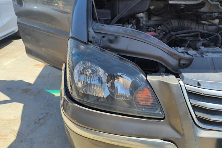 Used FORTHING Lingzhi 2017 M3L 1.6L 7-Seater Standard Model Right Front Headlight