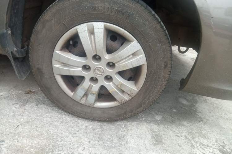 Used FORTHING Lingzhi 2017 Facelifted M3L 1.6L 7-Seater Standard Version Right Front Wheel Hub
