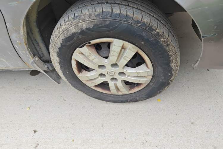 Used FORTHING Lingzhi 2017 M3L 1.6L 7-Seater Comfort Model Right Front Wheel Hub
