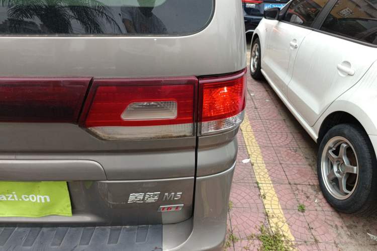 Used FORTHING Lingzhi 2017 M5 1.6L Standard Model Right Rear Taillight
