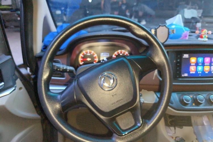 Used FORTHING Lingzhi 2017 M5L 1.6L 7-Seater Standard Model Steering Wheel