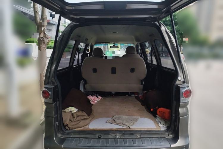 Used FORTHING Lingzhi 2017 V3 1.5L 5-Seater Special Offer Model Trunk