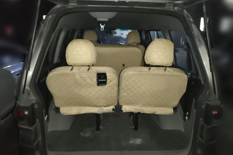 Used FORTHING Lingzhi 2017 V3 1.5L 7-seater Standard Model Trunk