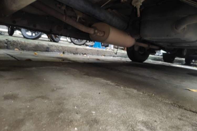 Used FORTHING Lingzhi 2017 M5 1.6L Standard Model Chassis Front Left