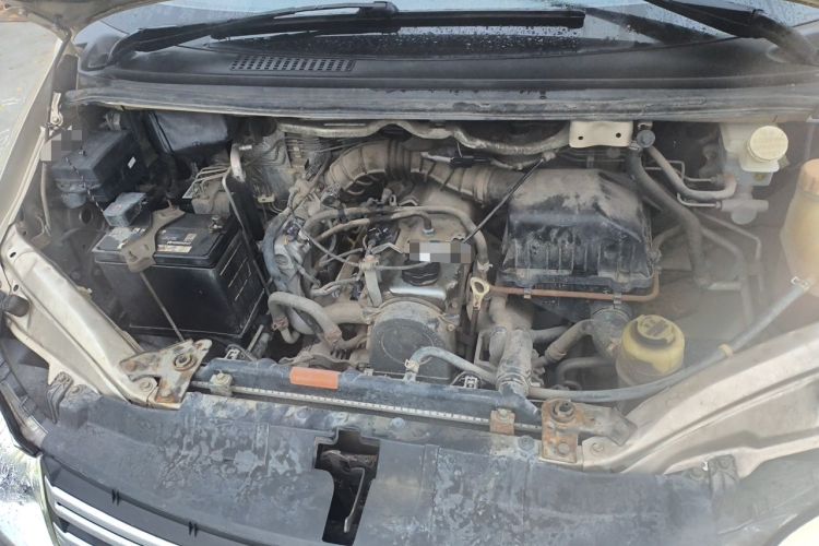 Used FORTHING Lingzhi 2017 M3L 1.6L 7-Seater Comfort Model Engine Bay