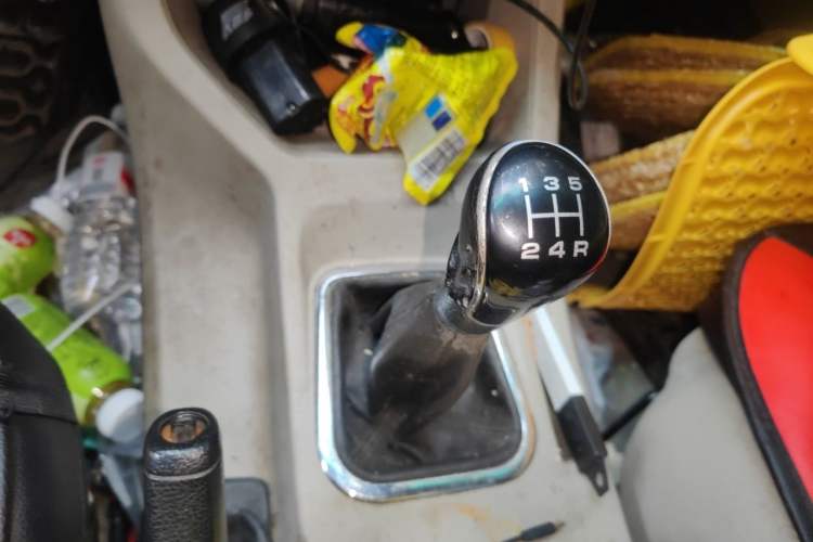 Used FORTHING Lingzhi 2017 M5 1.6L Standard Model Gear Lever