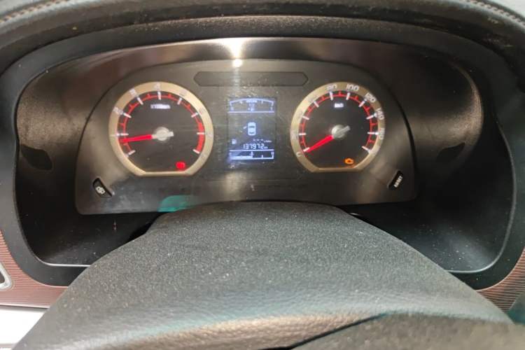 Used FORTHING Lingzhi 2017 M5L 1.6L 7-Seater Comfort Model Instrument Cluster