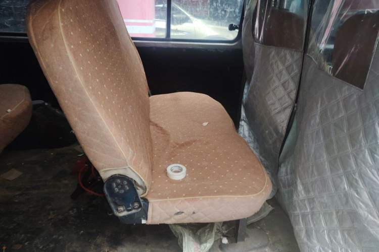 Used FORTHING Lingzhi 2017 Facelifted M3L 1.6L 7-Seater Standard Version Left Rear Seat