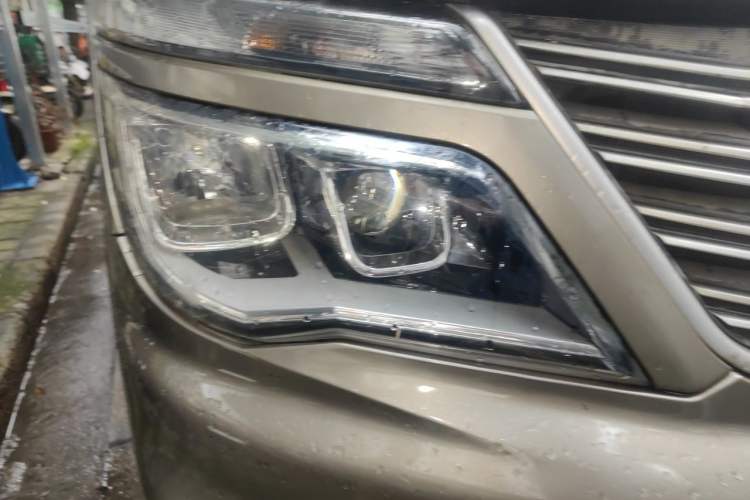 Used FORTHING Lingzhi 2017 M5 1.6L Standard Model Right Front Headlight