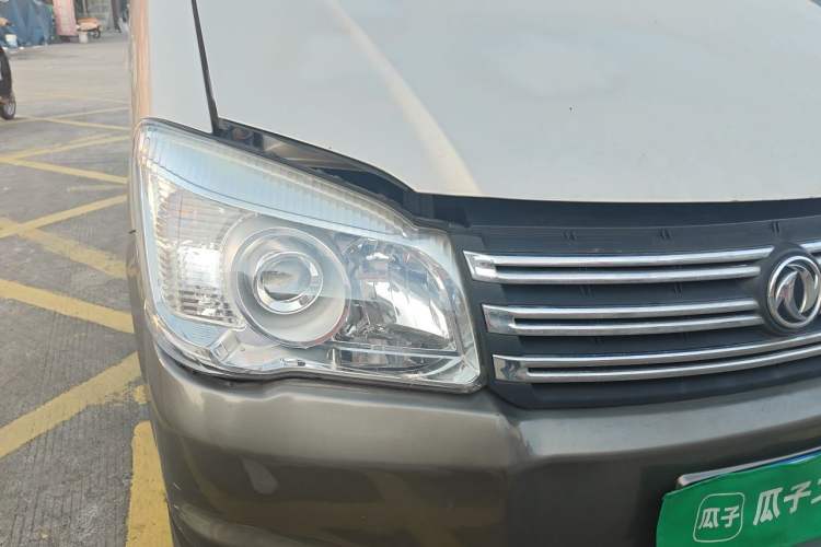 Used FORTHING Lingzhi 2017 Facelifted M3L 1.6L 7-Seater Standard Version Right Front Headlight