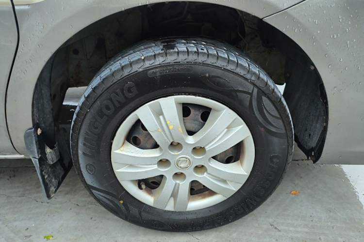 Used FORTHING Lingzhi 2017 M3L 1.6L 7-Seater Comfort Model Right Front Wheel Hub
