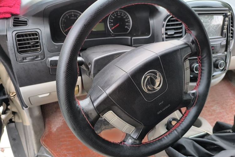 Used FORTHING Lingzhi 2017 M3L 1.6L 7-Seater Comfort Model Steering Wheel