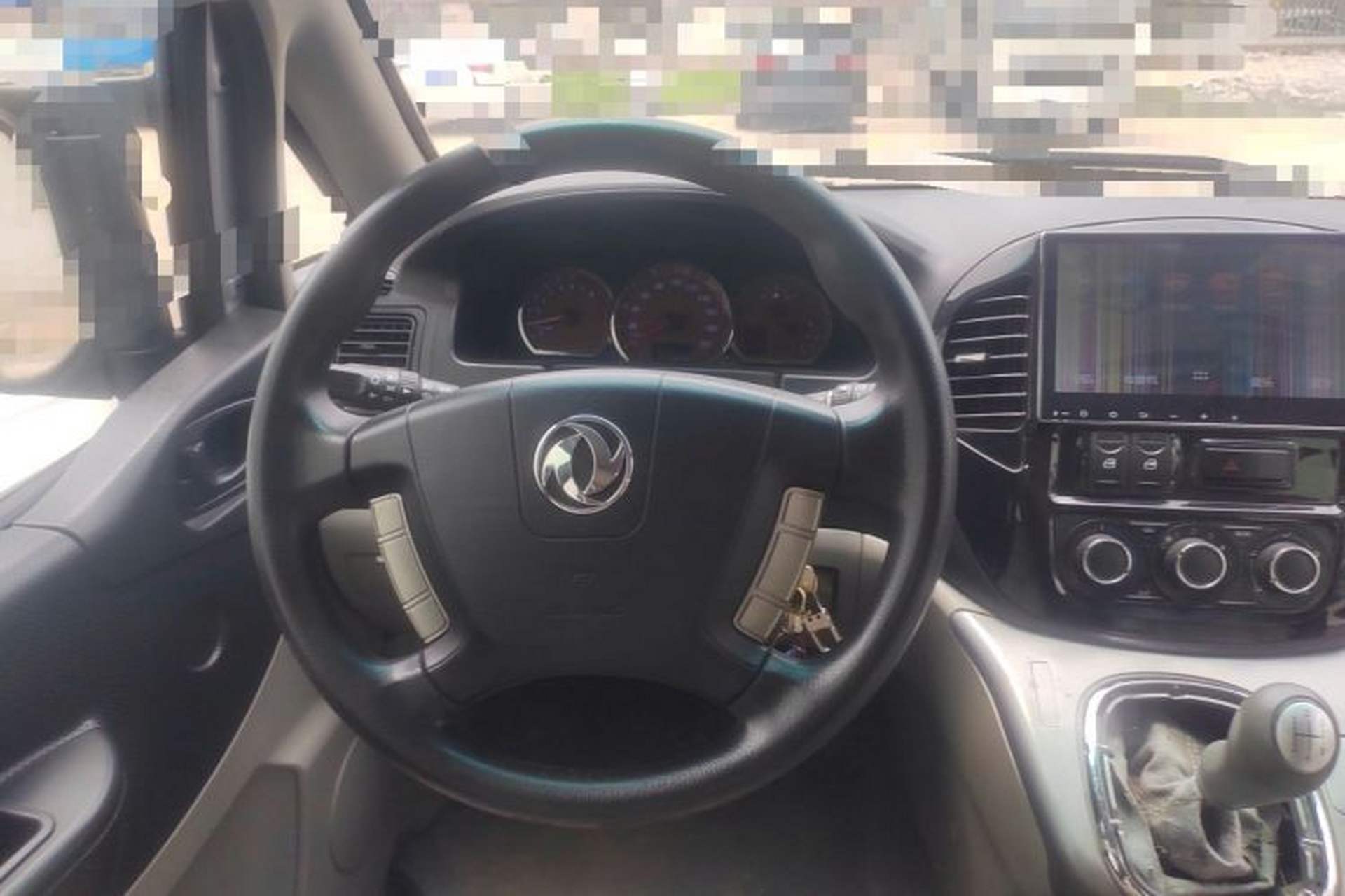 Used FORTHING Lingzhi 2017 M3L 2.0L 7-Seater Comfort Model Steering Wheel