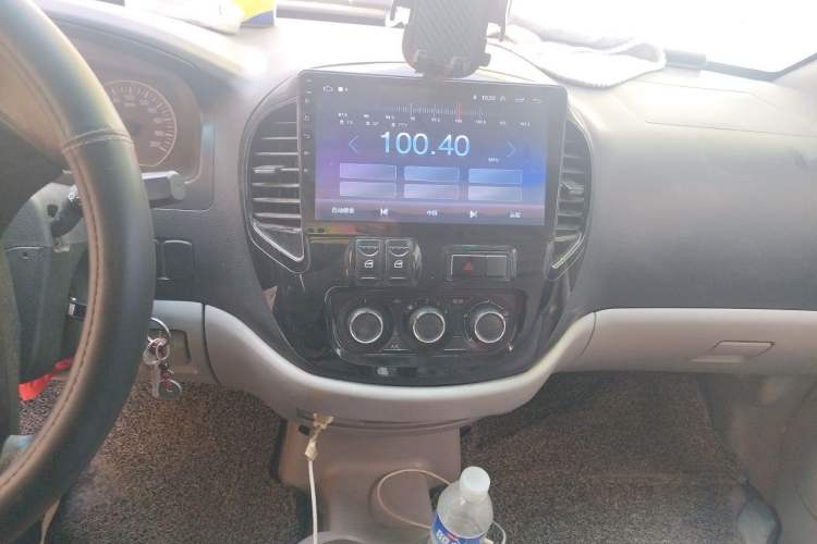 Used FORTHING Lingzhi 2017 Restyled M3L 1.6L 7-Seater Comfort Version Audio And AC Panel