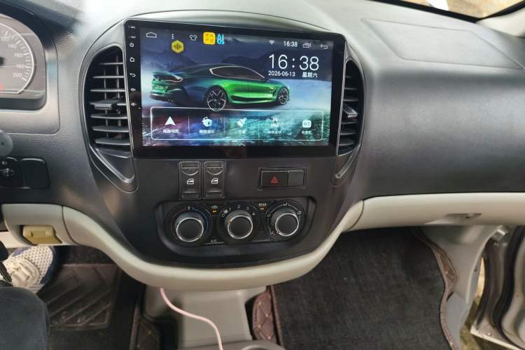 Used FORTHING Lingzhi 2017 M3L 1.6L 7-Seater Comfort Model Audio And AC Panel