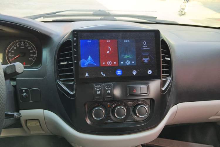 Used FORTHING Lingzhi 2017 Facelifted M3L 1.6L 7-Seater Standard Version Audio And AC Panel