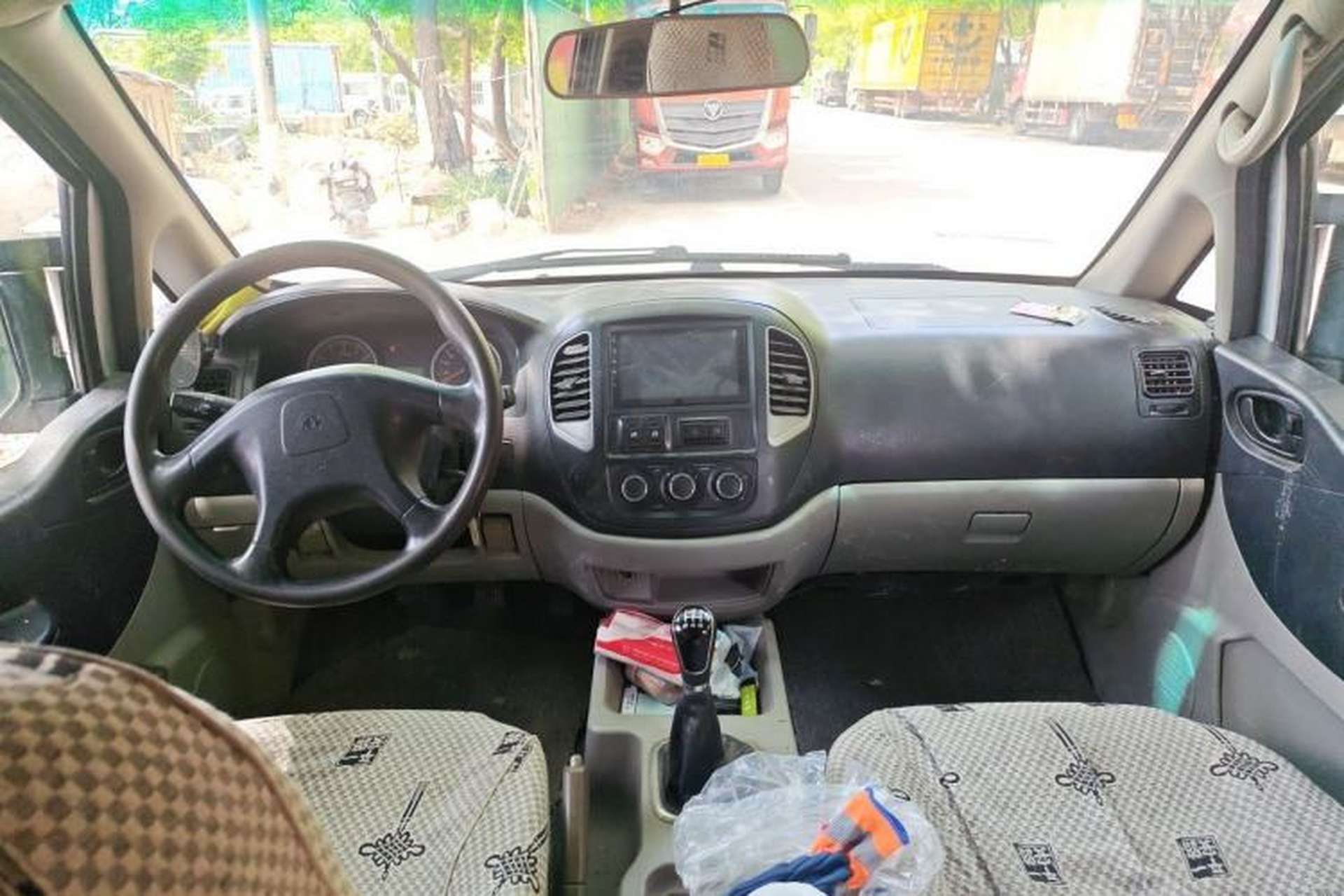 Used FORTHING Lingzhi 2017 V3 1.5L 7-Seater Comfort Model Center Console
