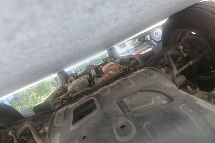 Used FORTHING Lingzhi 2017 M3L 1.6L 7-Seater Standard Model Chassis Front
