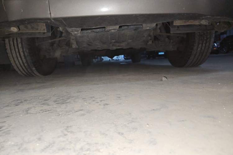 Used FORTHING Lingzhi 2017 M3L 2.0L 7-Seater Comfort Model Chassis Front