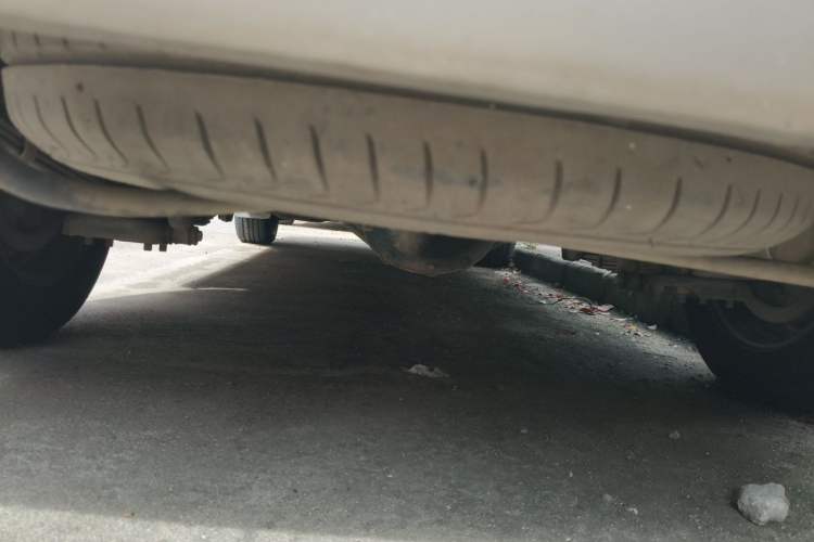 Used FORTHING Lingzhi 2017 V3 1.5L 7-seater Standard Model Chassis Rear
