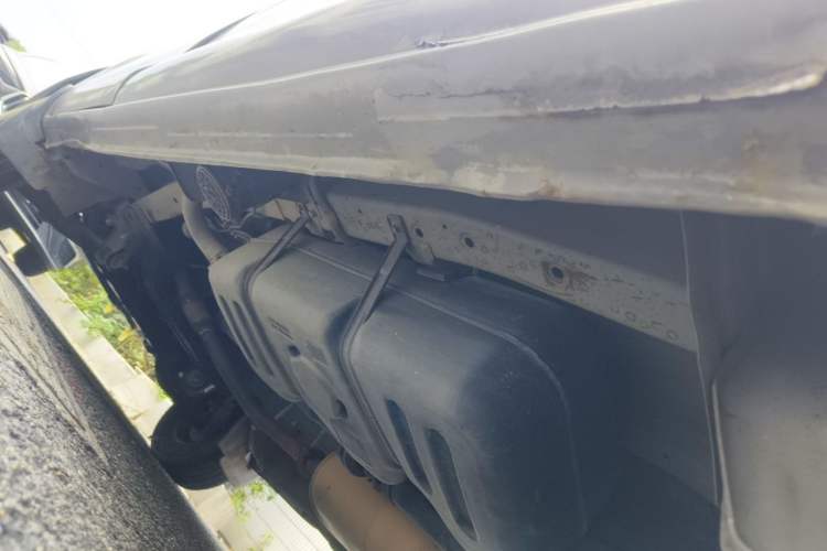 Used FORTHING Lingzhi 2017 M3L 1.6L 7-Seater Comfort Model Chassis Rear Left