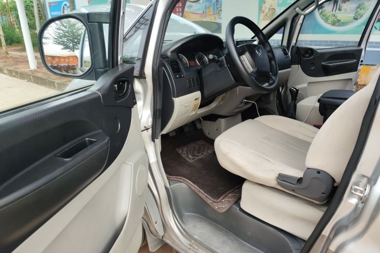 Used FORTHING Lingzhi 2017 M3L 1.6L 7-Seater Comfort Model Driver Seat