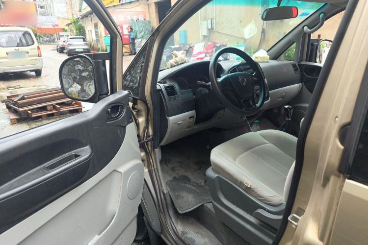 Used FORTHING Lingzhi 2017 V3 1.5L 7-Seater Comfort Model Driver Seat