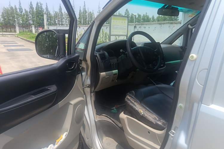 Used FORTHING Lingzhi 2017 M3L 1.6L 7-Seater Standard Model Driver Seat