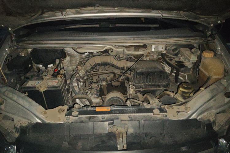 Used FORTHING Lingzhi 2017 M3L 1.6L 7-Seater Comfort Model Engine Bay