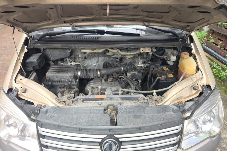 Used FORTHING Lingzhi 2017 V3 1.5L 7-Seater Comfort Model Engine Bay