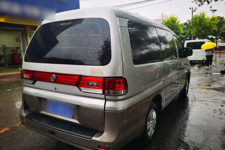 Used FORTHING Lingzhi 2017 M3L 1.6L 7-Seater Comfort Model Exterior 3