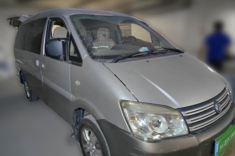 Used FORTHING Lingzhi 2017 Facelifted M3L 1.6L 7-Seater Standard Version Front Right 45 Deg