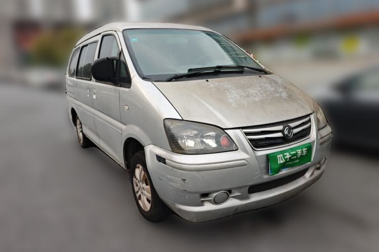 Used FORTHING Lingzhi 2017 V3 1.5L 7-seater Standard Model Front Right 45 Deg