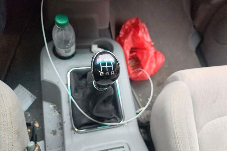 Used FORTHING Lingzhi 2017 V3 1.5L 7-Seater Comfort Model Gear Lever