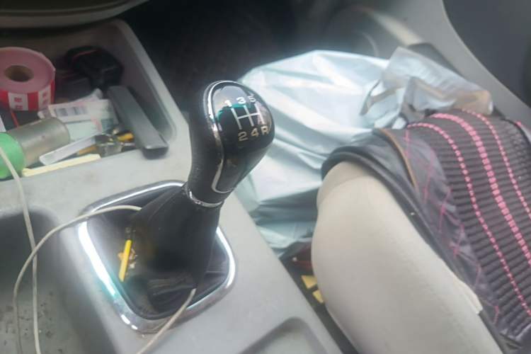 Used FORTHING Lingzhi 2017 M3L 1.6L 7-Seater Standard Model Gear Lever