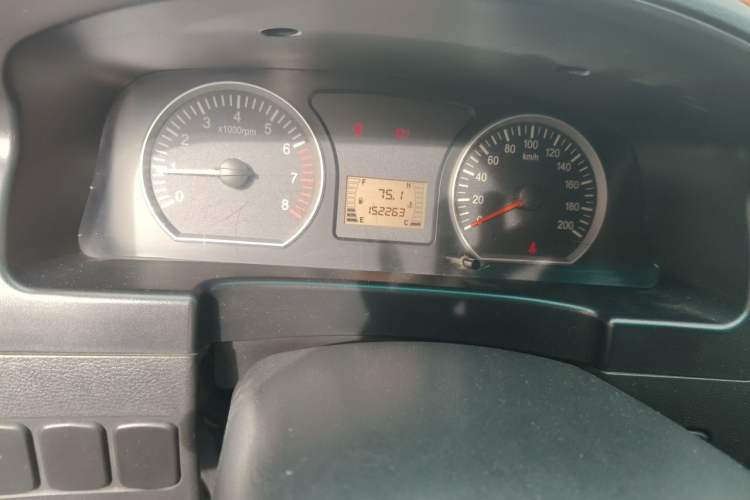 Used FORTHING Lingzhi 2017 V3 1.5L 7-seater Standard Model Instrument Cluster