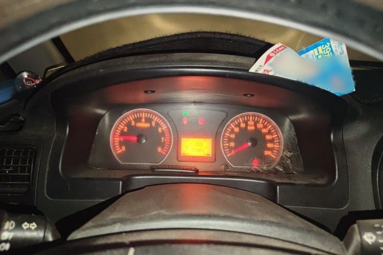 Used FORTHING Lingzhi 2017 M3L 1.6L 7-Seater Comfort Model Instrument Cluster