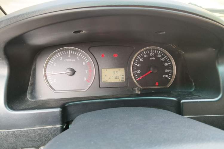 Used FORTHING Lingzhi 2017 Facelifted M3L 1.6L 7-Seater Standard Version Instrument Cluster