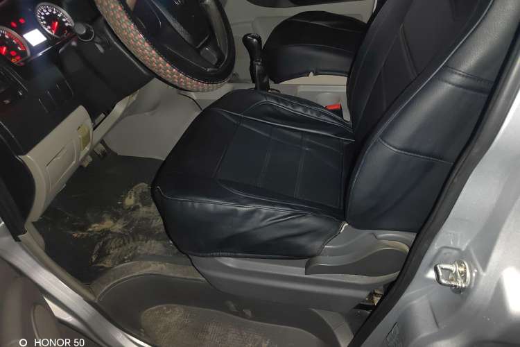 Used FORTHING Lingzhi 2017 Facelifted M3L 1.6L 7-Seater Standard Version Interior 4