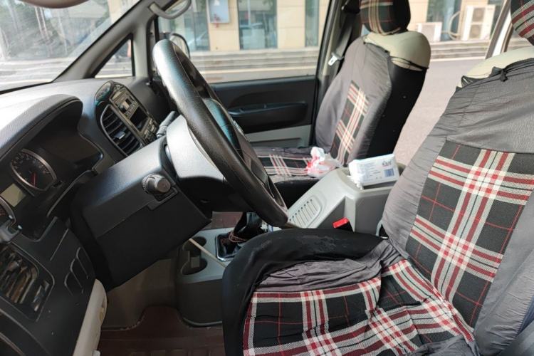 Used FORTHING Lingzhi 2017 M3L 1.6L 7-Seater Comfort Model Left Front Seat