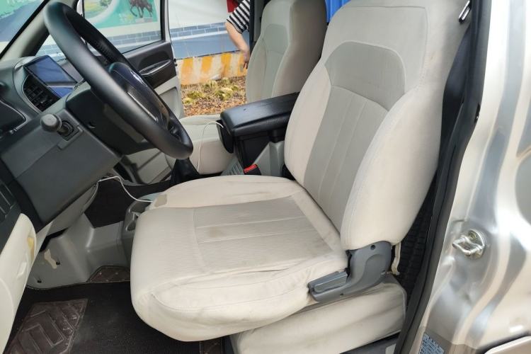 Used FORTHING Lingzhi 2017 M3L 1.6L 7-Seater Comfort Model Left Front Seat
