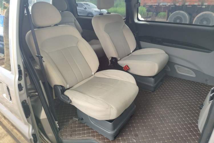 Used FORTHING Lingzhi 2017 M3L 1.6L 7-Seater Comfort Model Left Rear Seat