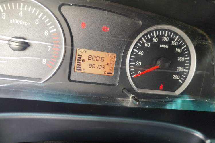 Used FORTHING Lingzhi 2017 M3L 1.6L 7-Seater Comfort Model Odometer Close Up