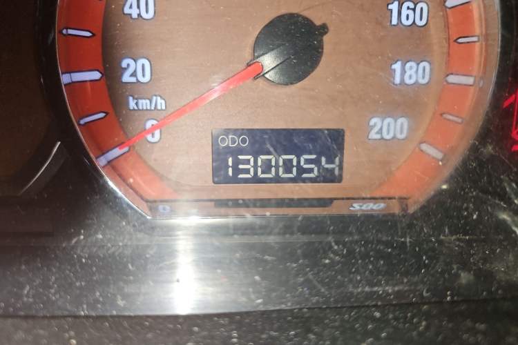 Used FORTHING Lingzhi 2017 M3L 2.0L 7-Seater Comfort Model Odometer Close Up